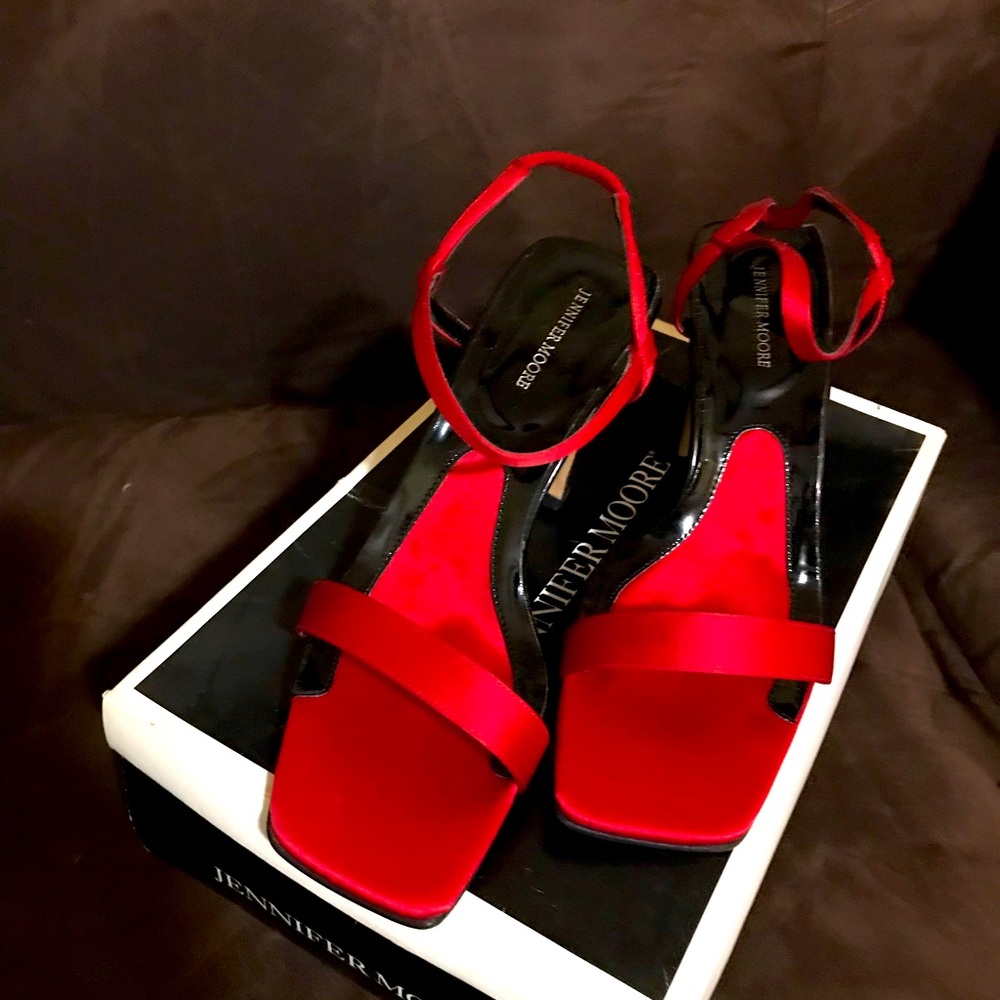 Beautiful Red and Black sandals, satin straps, patent leather heel